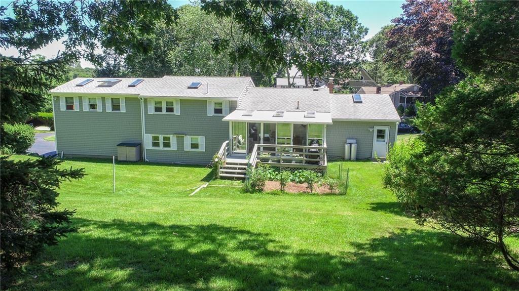 11 Arrowhead Road, Narragansett