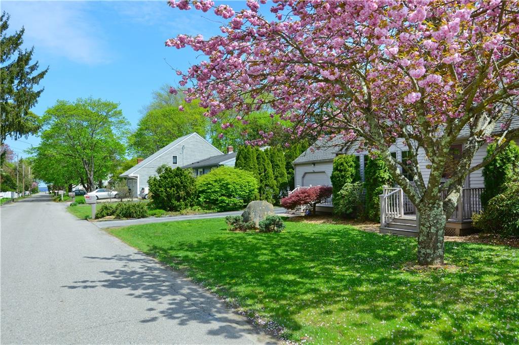 99 Mount View Avenue, North Kingstown, RI 02852 MLS 1223433 Lila