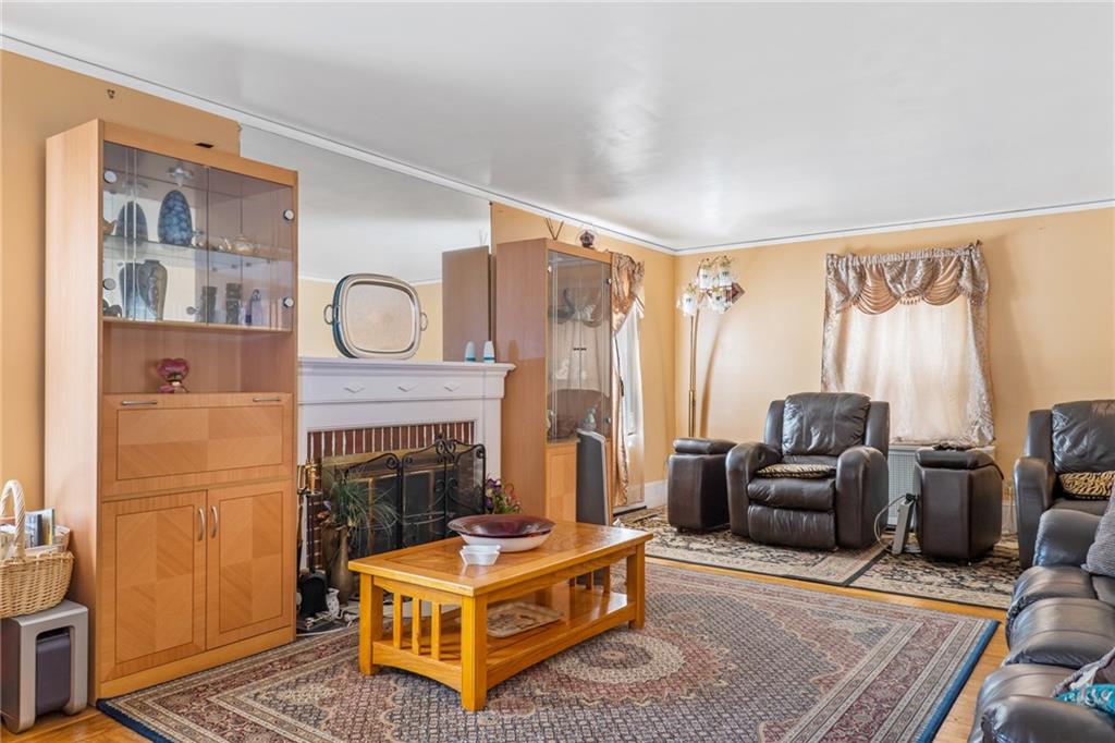 342 Mount Pleasant Avenue, Providence