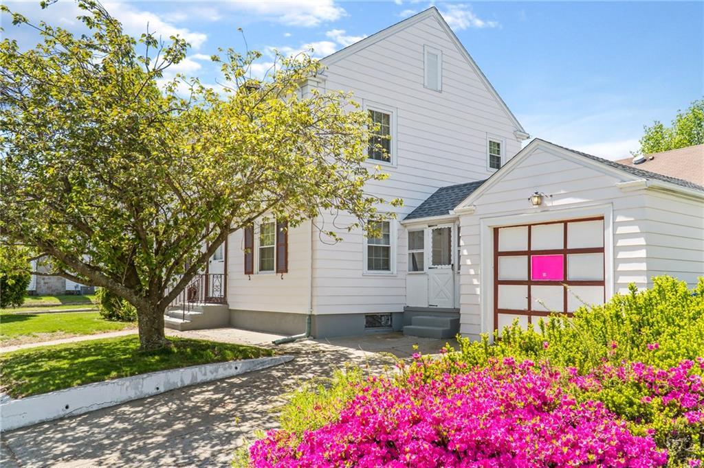 342 Mount Pleasant Avenue, Providence