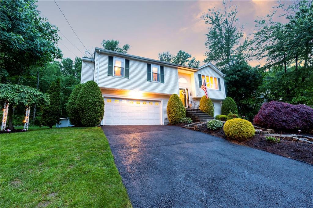 27 Oak Hill Drive, Johnston, RI 02919 MLS 1225136 Lila Delman