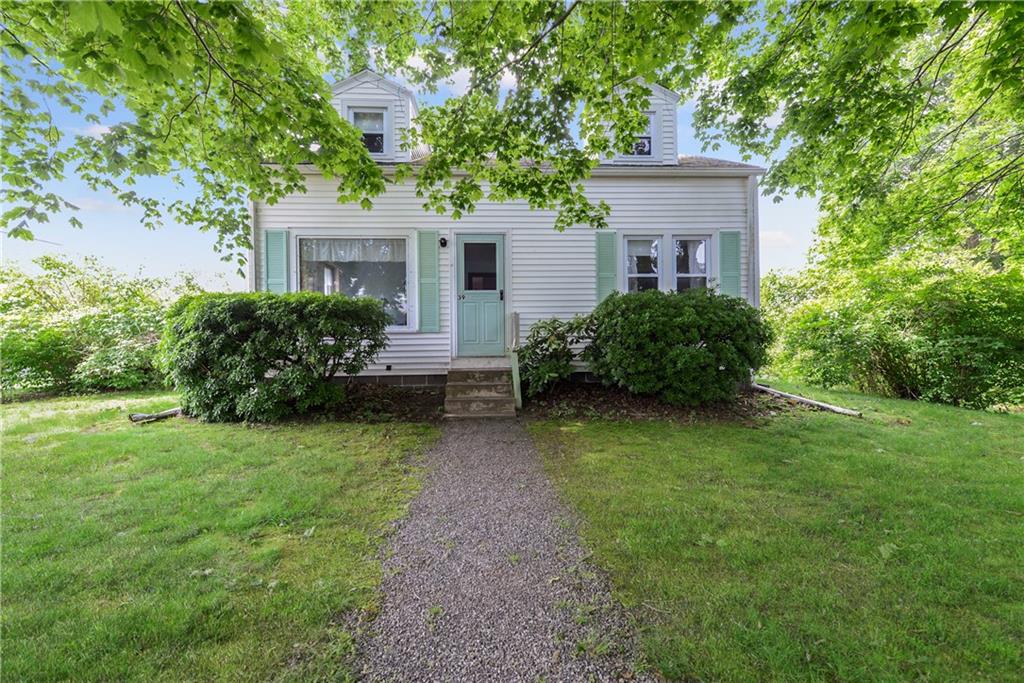 39 Meadow Street, South Kingstown