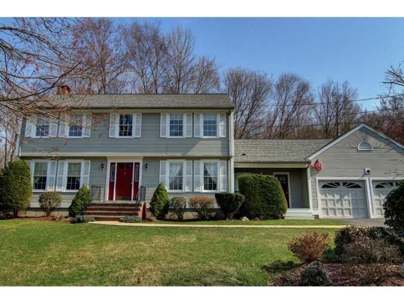 9 Timberland Drive, Lincoln, RI 02865 MLS 1226045 Lila Delman