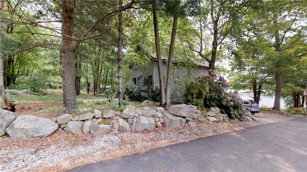 514 Lake Washington Drive, Glocester