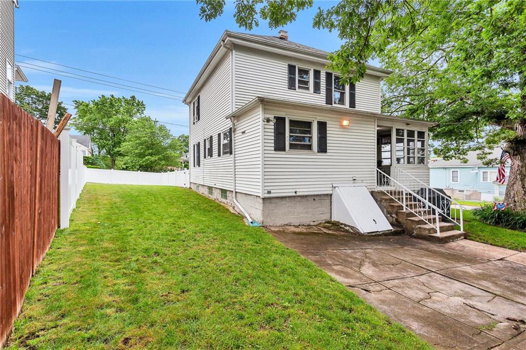 466 Logee Street, Woonsocket, RI 02895 MLS 1227433 Lila Delman