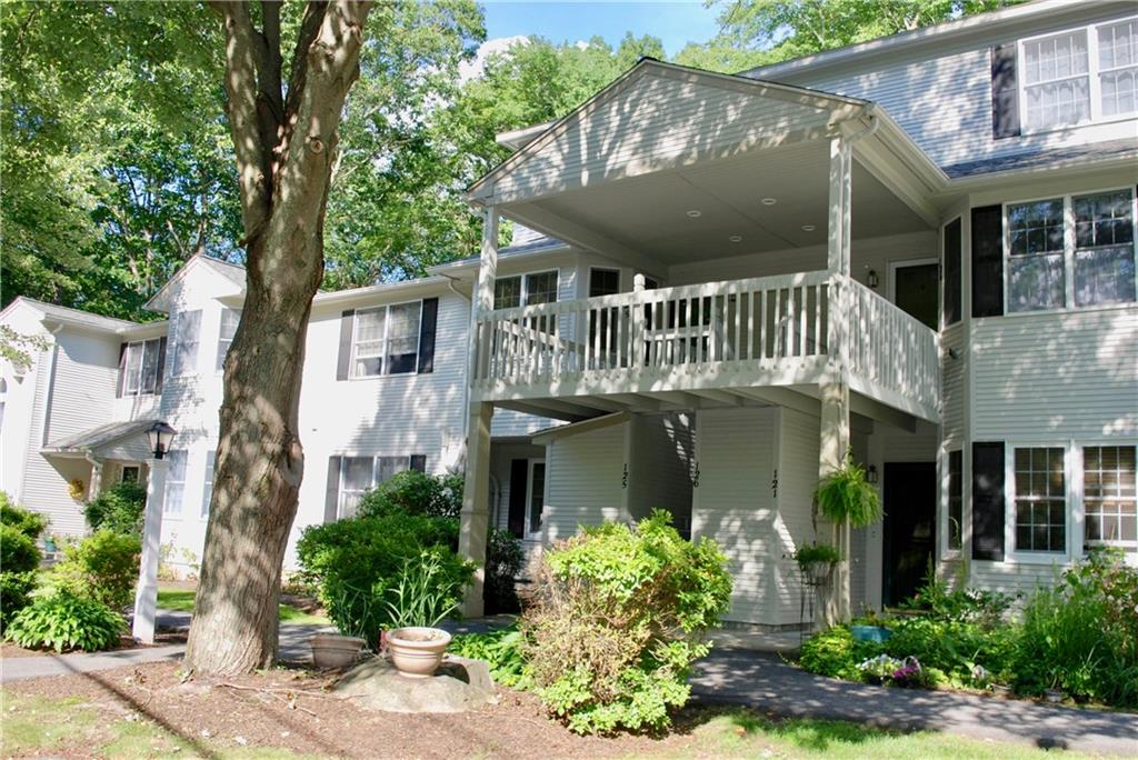 125 Trellis Drive, West Warwick, RI 02893 MLS 1227904 Lila Delman