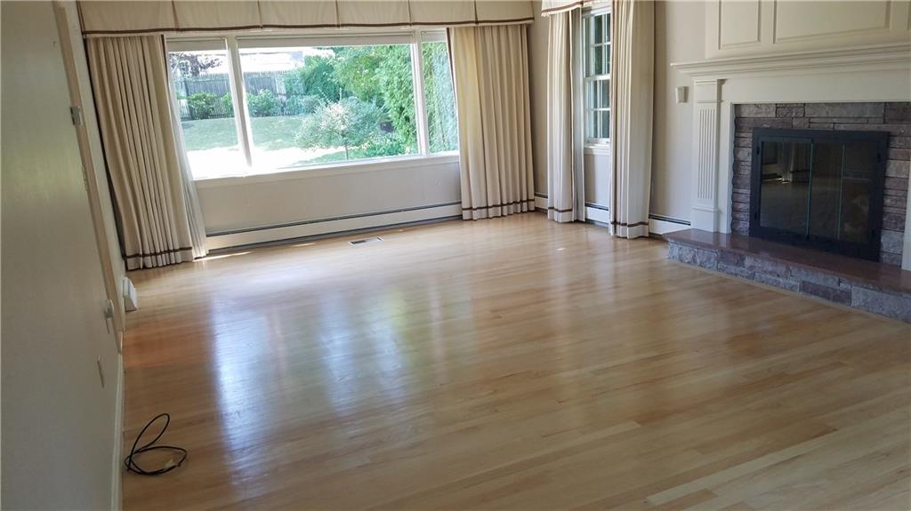 206 Meshanticut Valley Parkway, Cranston, RI 02920 MLS 1227920