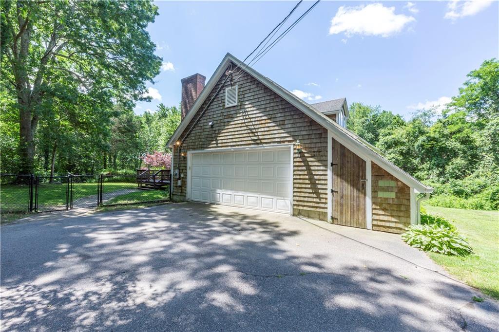 505 Old Coach Road, Charlestown