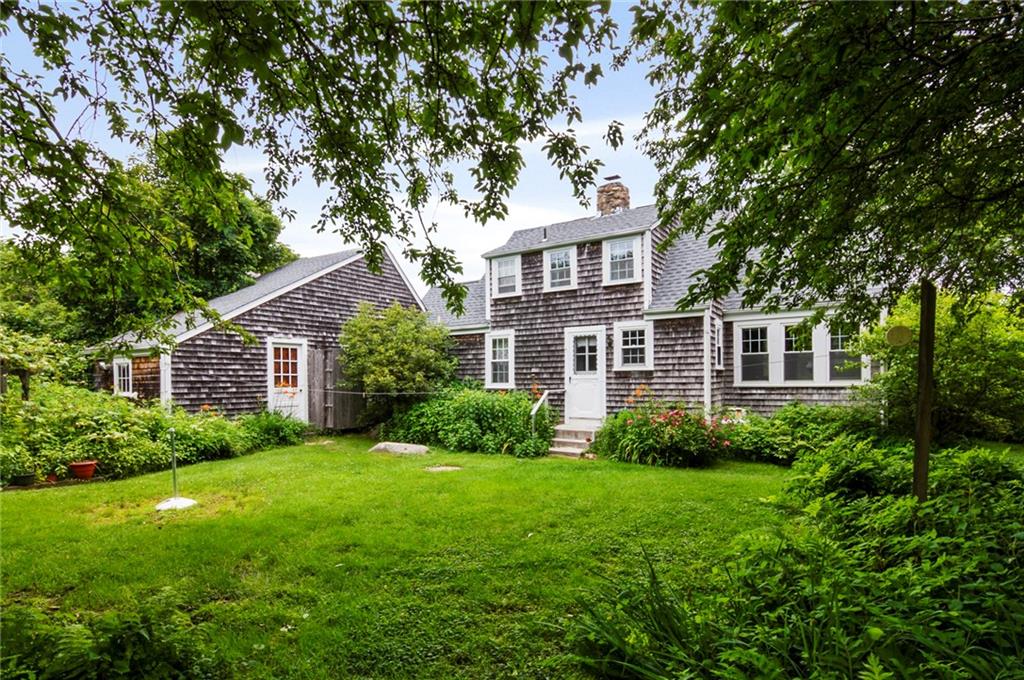 68 Bayberry Avenue, South Kingstown