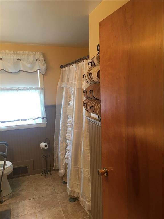 33 Scenic Drive, Cranston