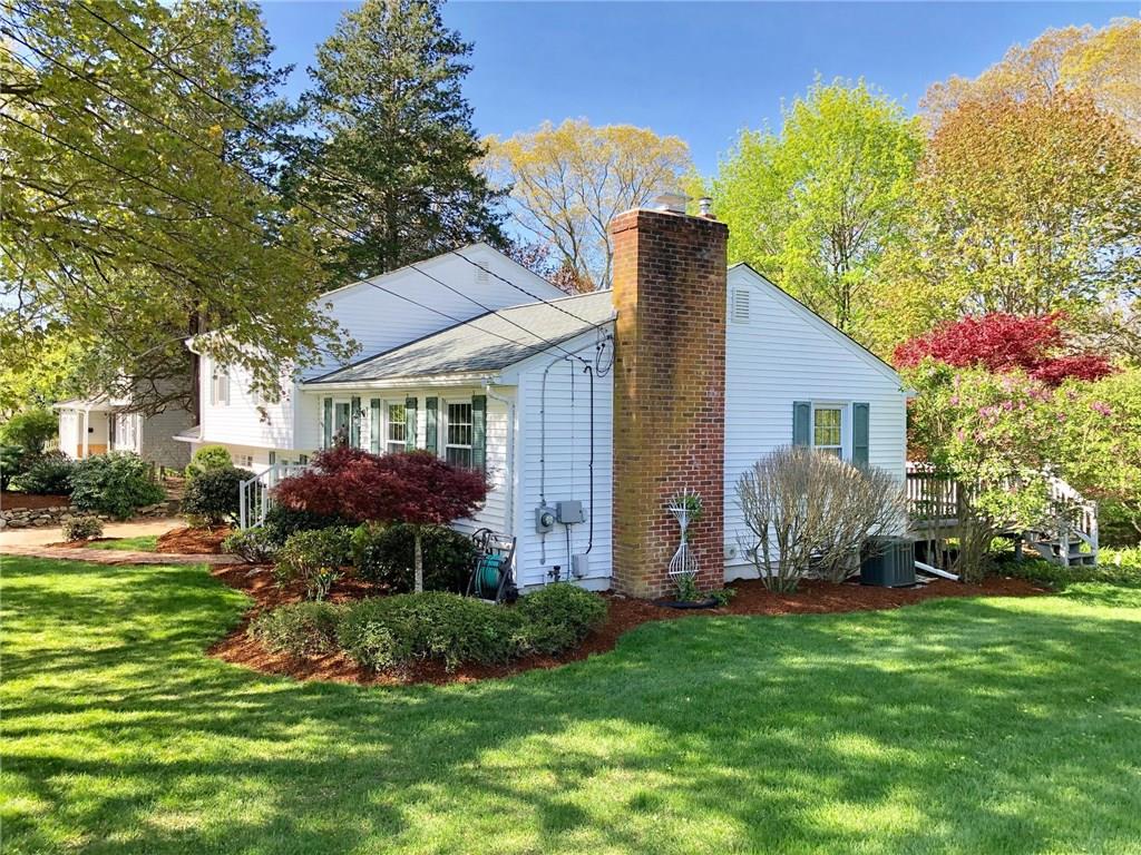 106 Briarbrook Drive, North Kingstown