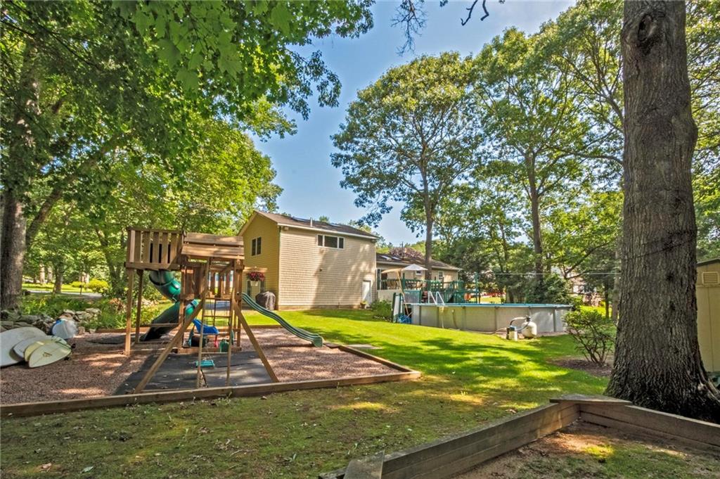 21 Robin Way, Westerly