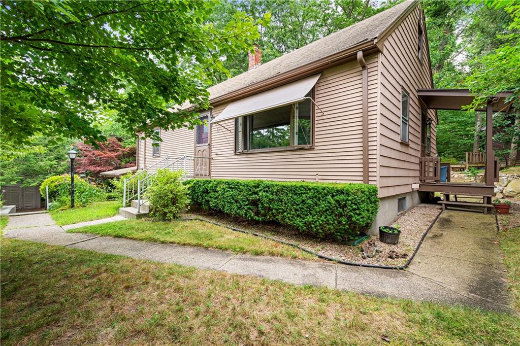 82 Saint Agnes Avenue, Woonsocket, RI 02895 MLS 1231713 Lila Delman