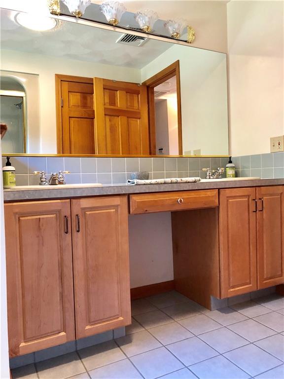 28 Valley View Drive, Smithfield