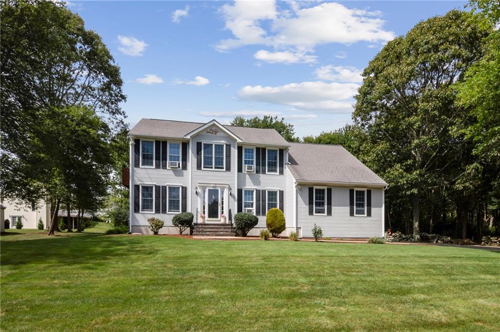 7 Holland Drive, South Kingstown