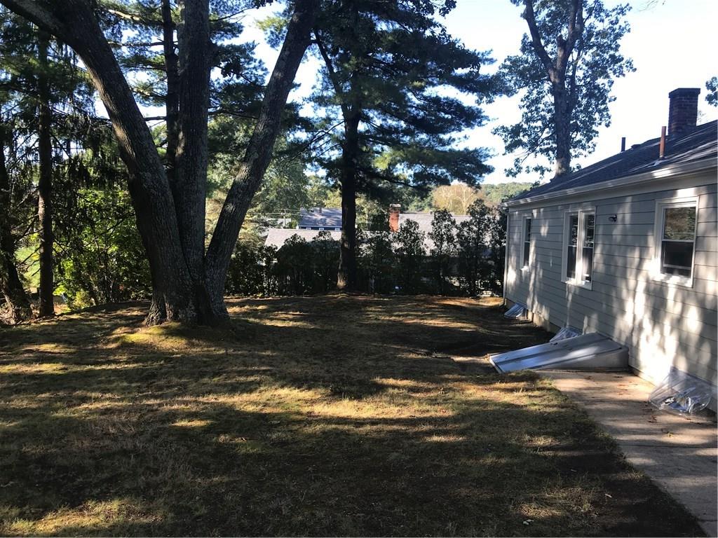123 Glendale Drive, West Warwick
