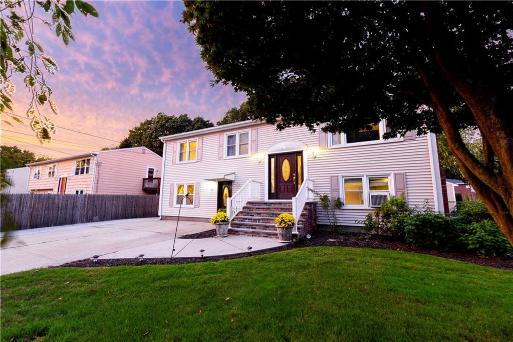 595 Smithfield Road, North Providence, RI 02904 MLS 1238227 Lila