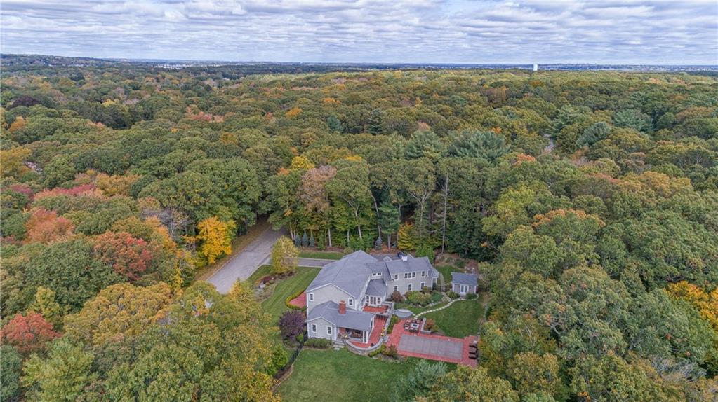69 Hillcrest Drive, North Kingstown