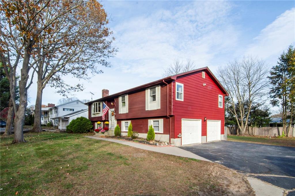 19 Orchard Avenue, Smithfield, RI 02828 MLS 1240940 Lila Delman