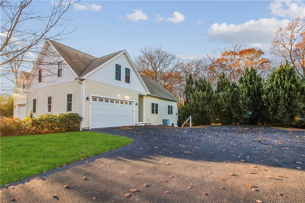 18 Southwinds Drive, South Kingstown
