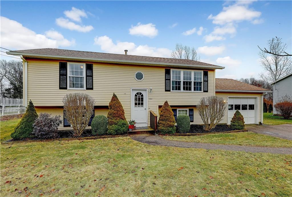 162 Vista Circle, North Kingstown, RI 02852 | MLS #1241594 | Lila Delman