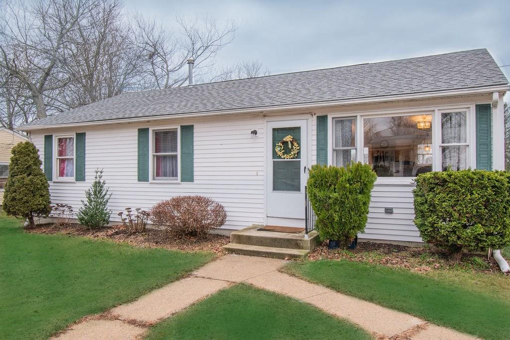 14 Schofield Street, West Warwick, RI 02893 MLS 1243862 Lila Delman