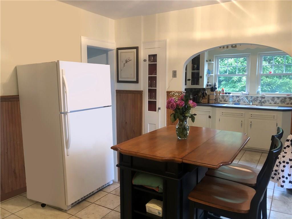 60 Oak Street, Westerly, RI 02891 MLS 1244068 Lila Delman