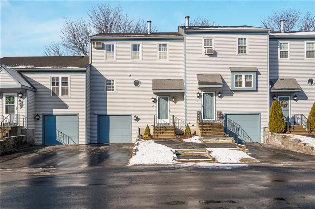 565 Quaker Lane, Unit38, West Warwick, RI 02893 MLS 1244135 Lila