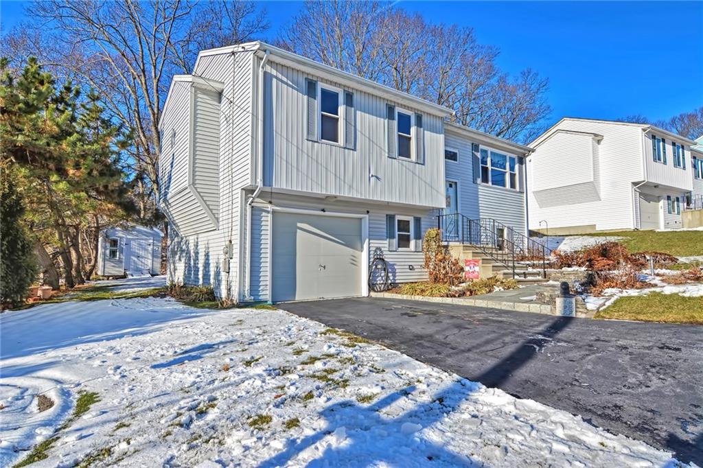 1 Cypress Court, North Providence