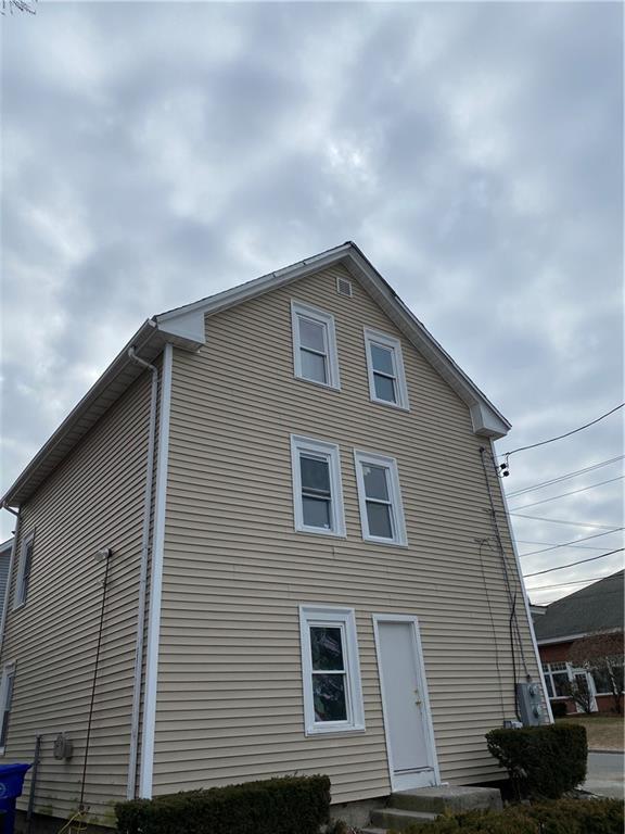 13 Knowlton Street, East Providence