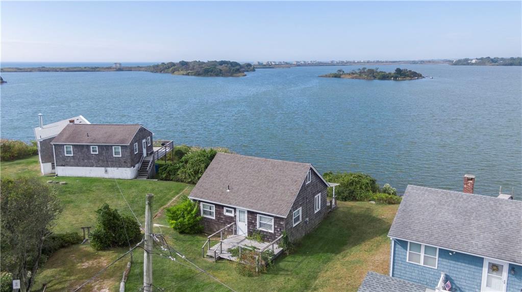 311 Twin Peninsula Avenue, South Kingstown