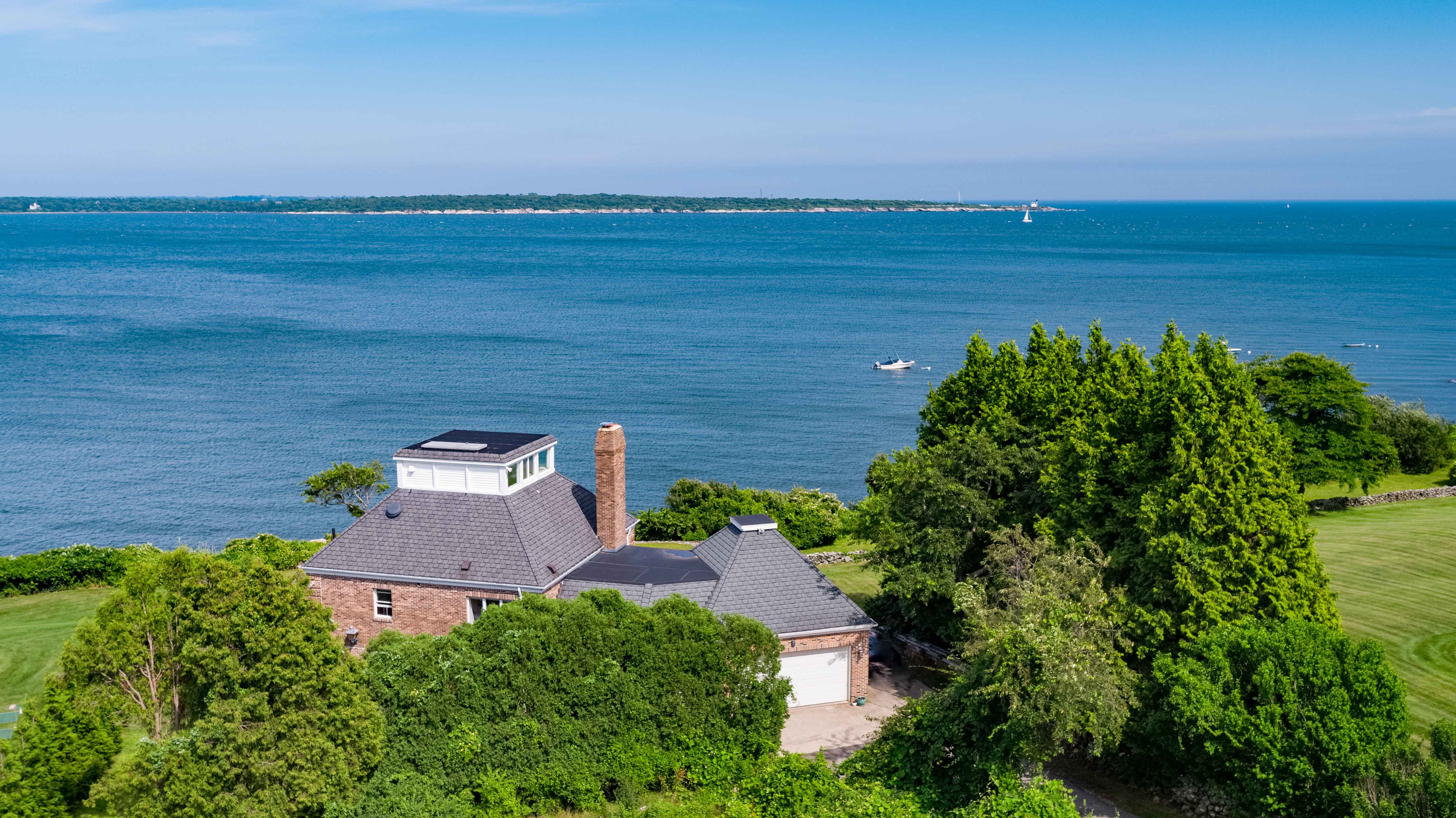 Anawan Cliffs House Sells for $1.6 Million