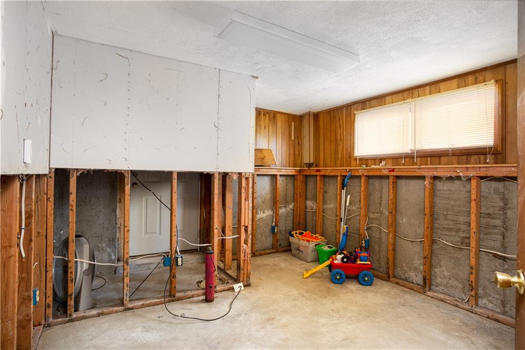 16 Mettatuxet Road, Narragansett, RI 02882 MLS 1247380 Lila Delman