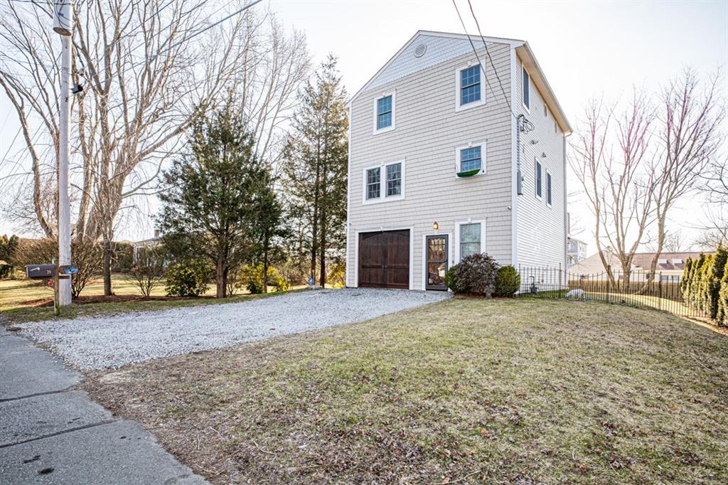 39 Dundas Avenue, Warwick, RI 02889 MLS 1248764 Lila Delman