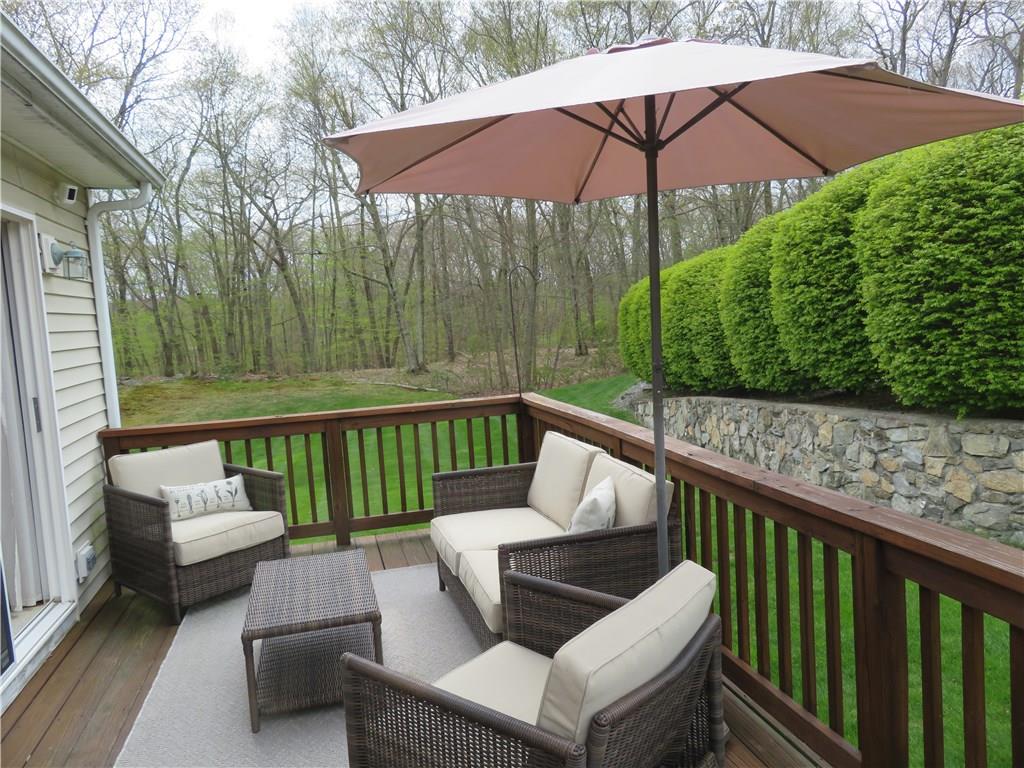 18 Lees Farm Commons Drive, North Providence, RI 02904 MLS 1253177