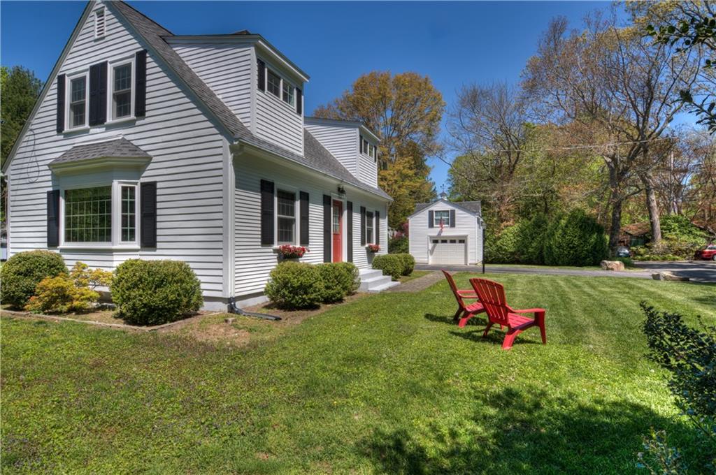 52 Cherry Road, South Kingstown