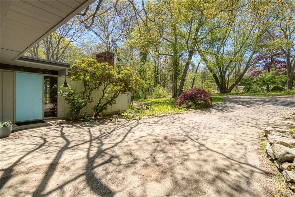 352 Biscuit City Road, South Kingstown