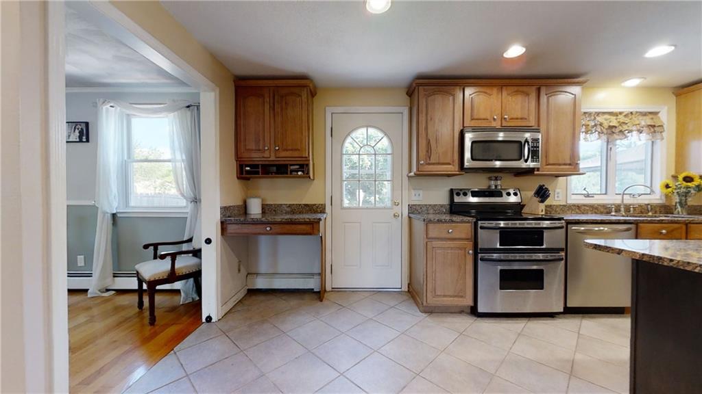 136 Silverwood Lane, West Warwick, RI 02893 MLS 1255709 Lila Delman