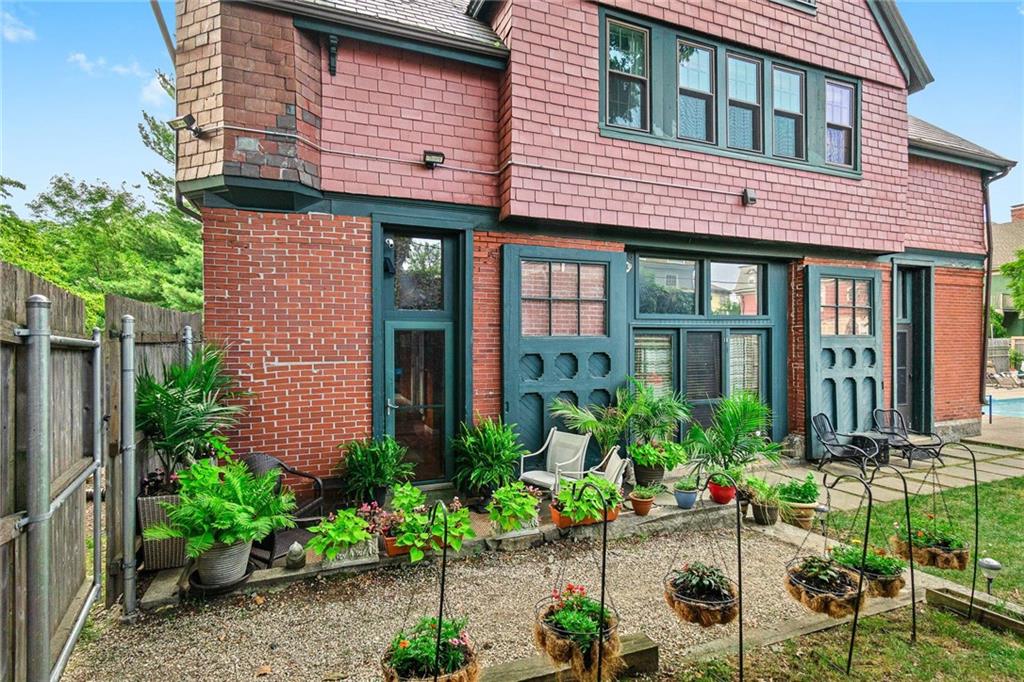 10 Slocum Street, Unit1, Providence, RI 02909 MLS 1258798 Lila Delman