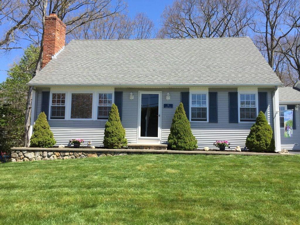 71 Carolyn Drive, West Warwick, RI 02893 MLS 1259279 Lila Delman