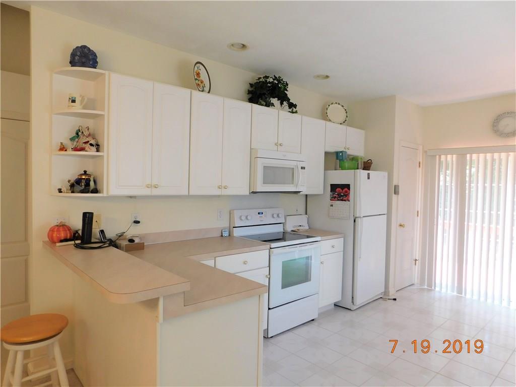 24 Orchard Meadows Drive, Smithfield, RI 02917 MLS 1259367 Lila Delman