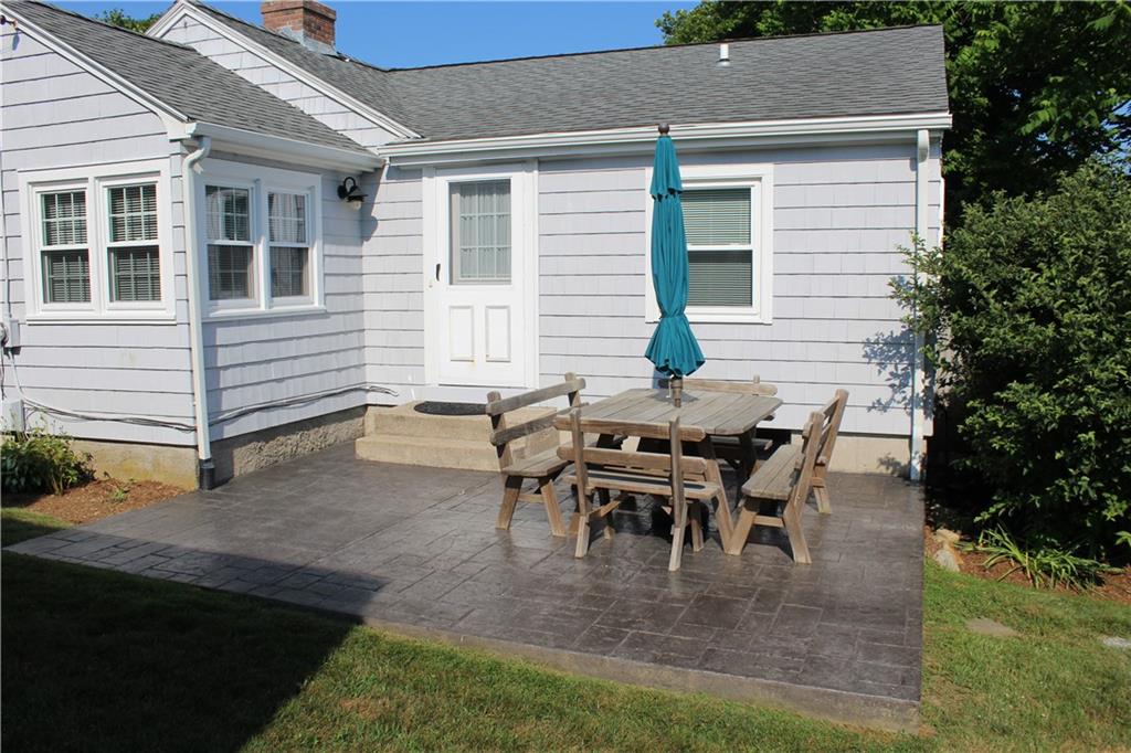92 Houston Avenue, Narragansett, RI 02882 MLS 1259874 Lila Delman