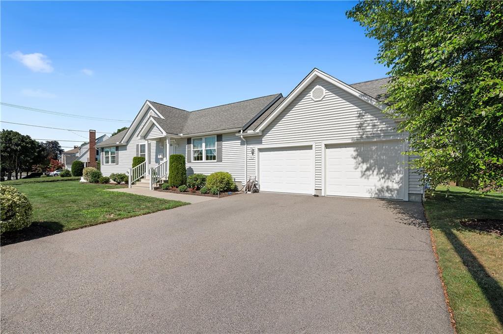 98 Forest Avenue, Cranston, RI 02910 MLS 1260790 Lila Delman