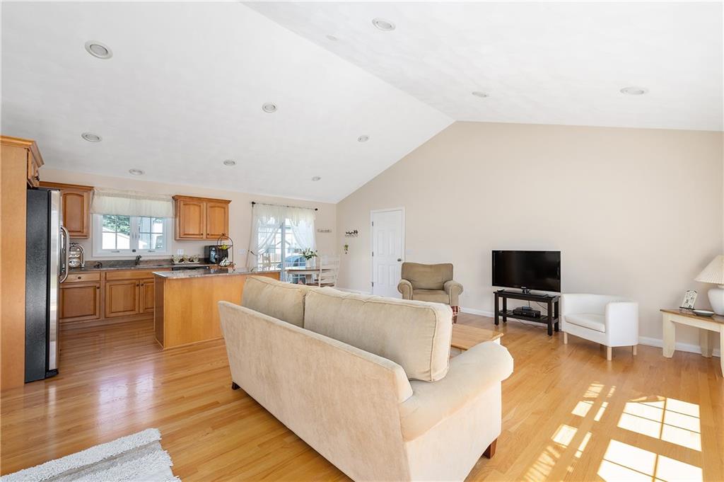 98 Forest Avenue, Cranston, RI 02910 MLS 1260790 Lila Delman