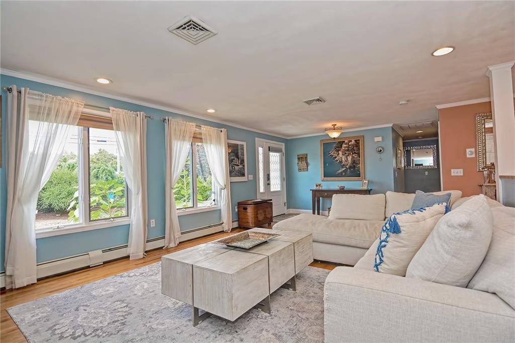 1542 Pippin Orchard Road, Cranston, RI 02921 MLS 1261315 Lila Delman