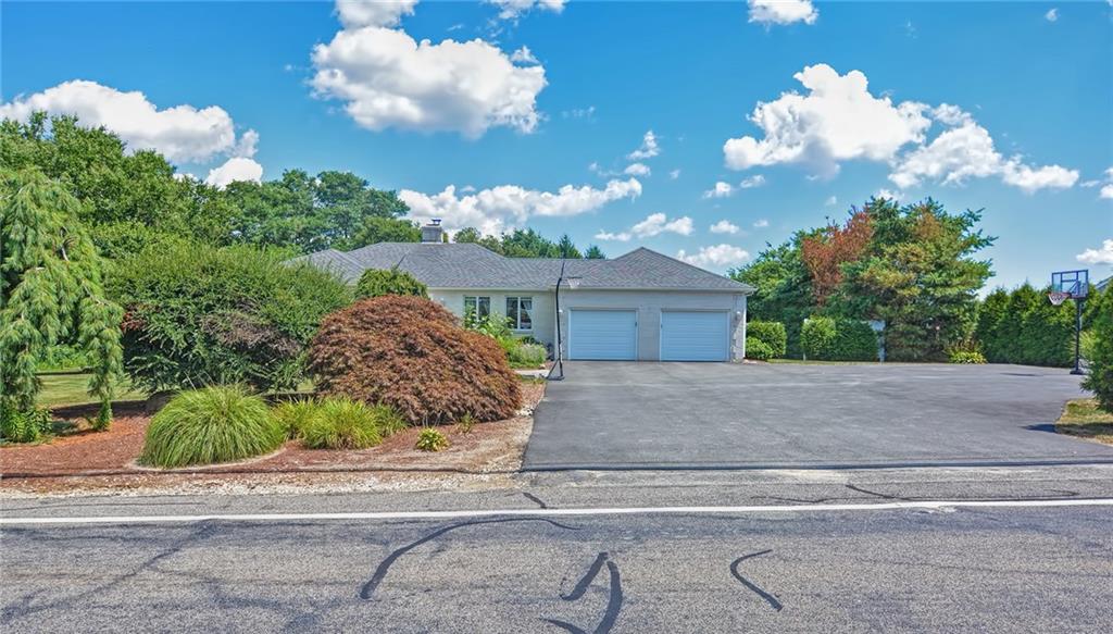 1542 Pippin Orchard Road, Cranston, RI 02921 MLS 1261315 Lila Delman