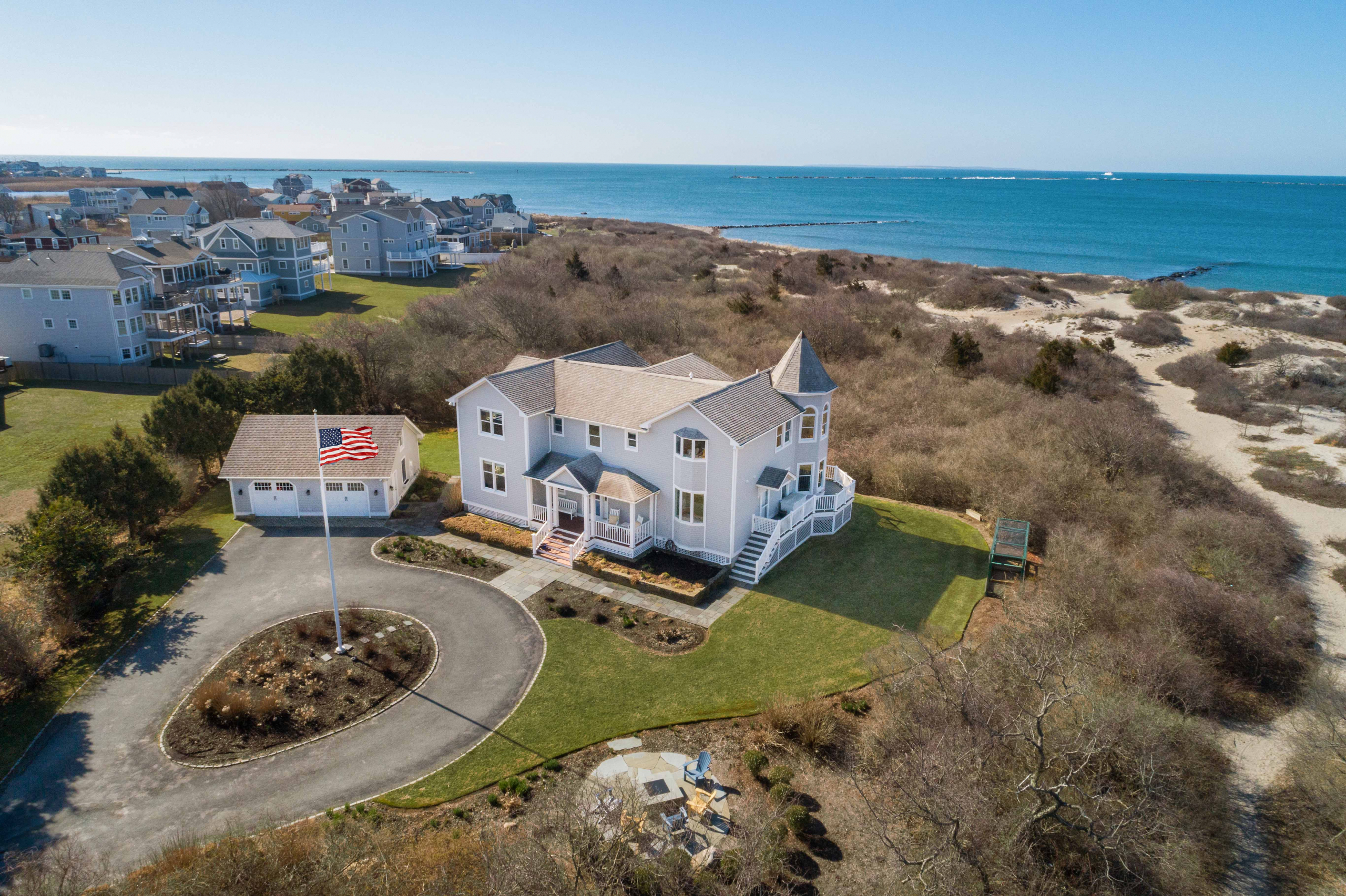 OCEANFRONT BEACH COTTAGE IN NARRAGANSETT SELLS FOR $2,550,000, MARKING HIGHEST SALE IN SAND HILL COVE SINCE 2017*