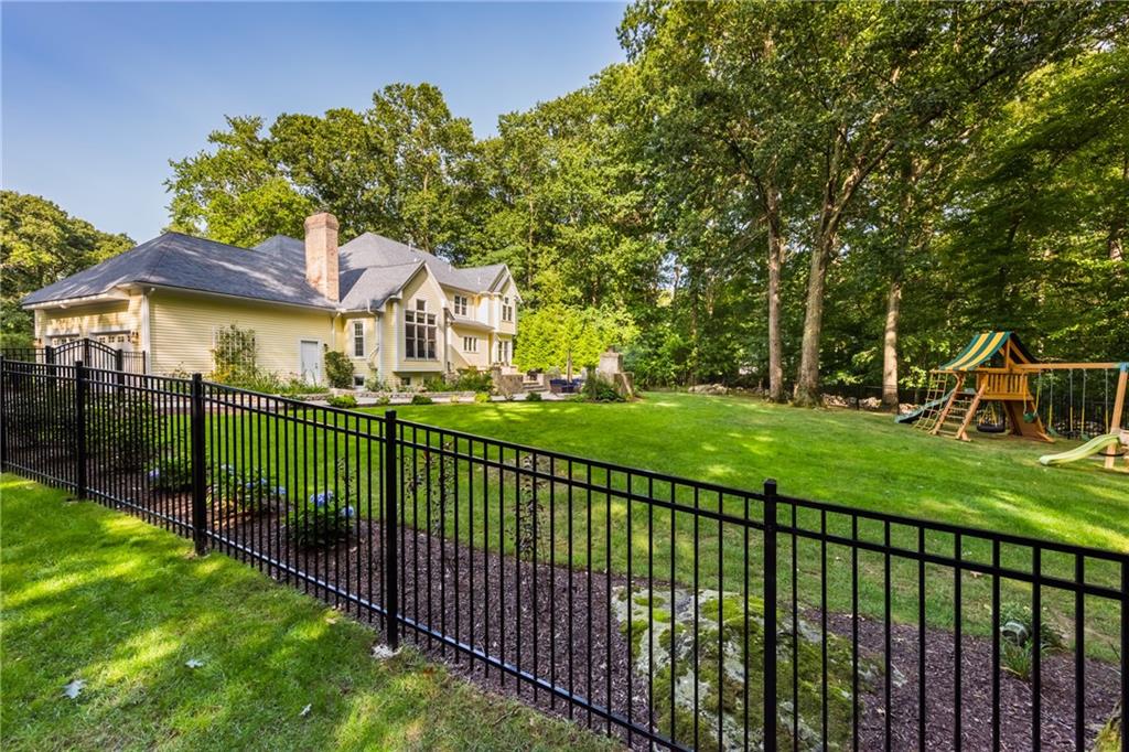 11 Howland Farm Road, East Greenwich, RI 02818 MLS 1266021 Lila Delman