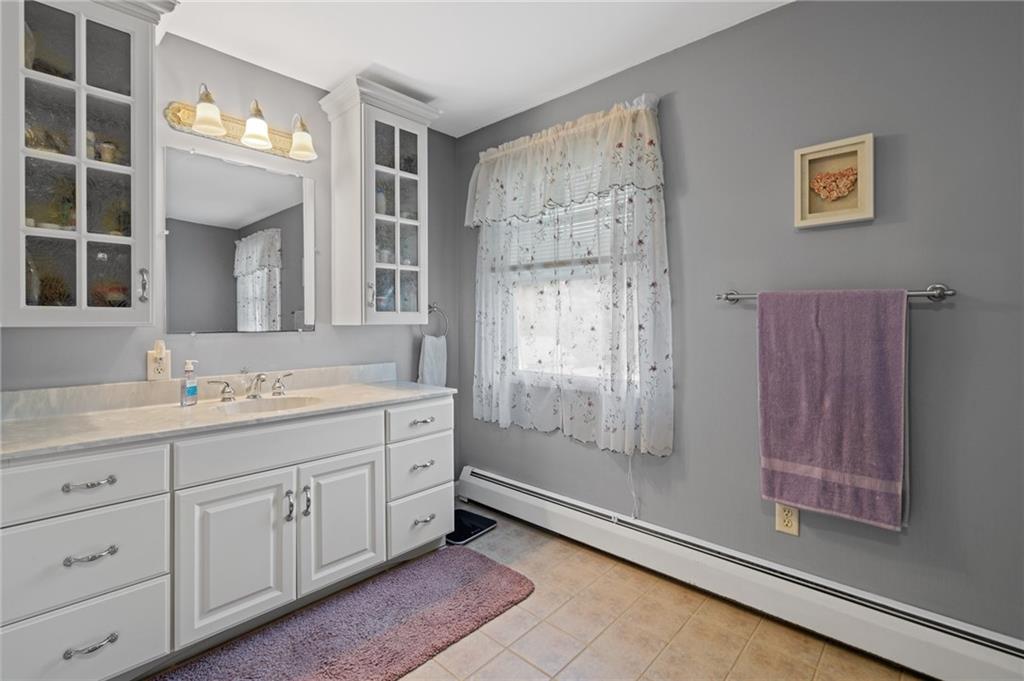 1 Strawberry Lane, Warren, RI 02885 MLS 1265663 Lila Delman