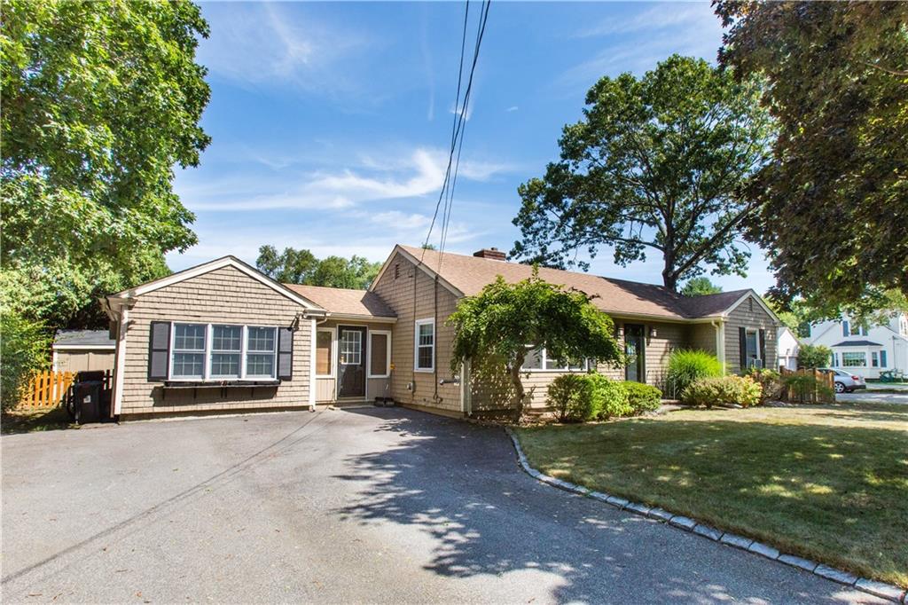 130 Essex Road, North Kingstown